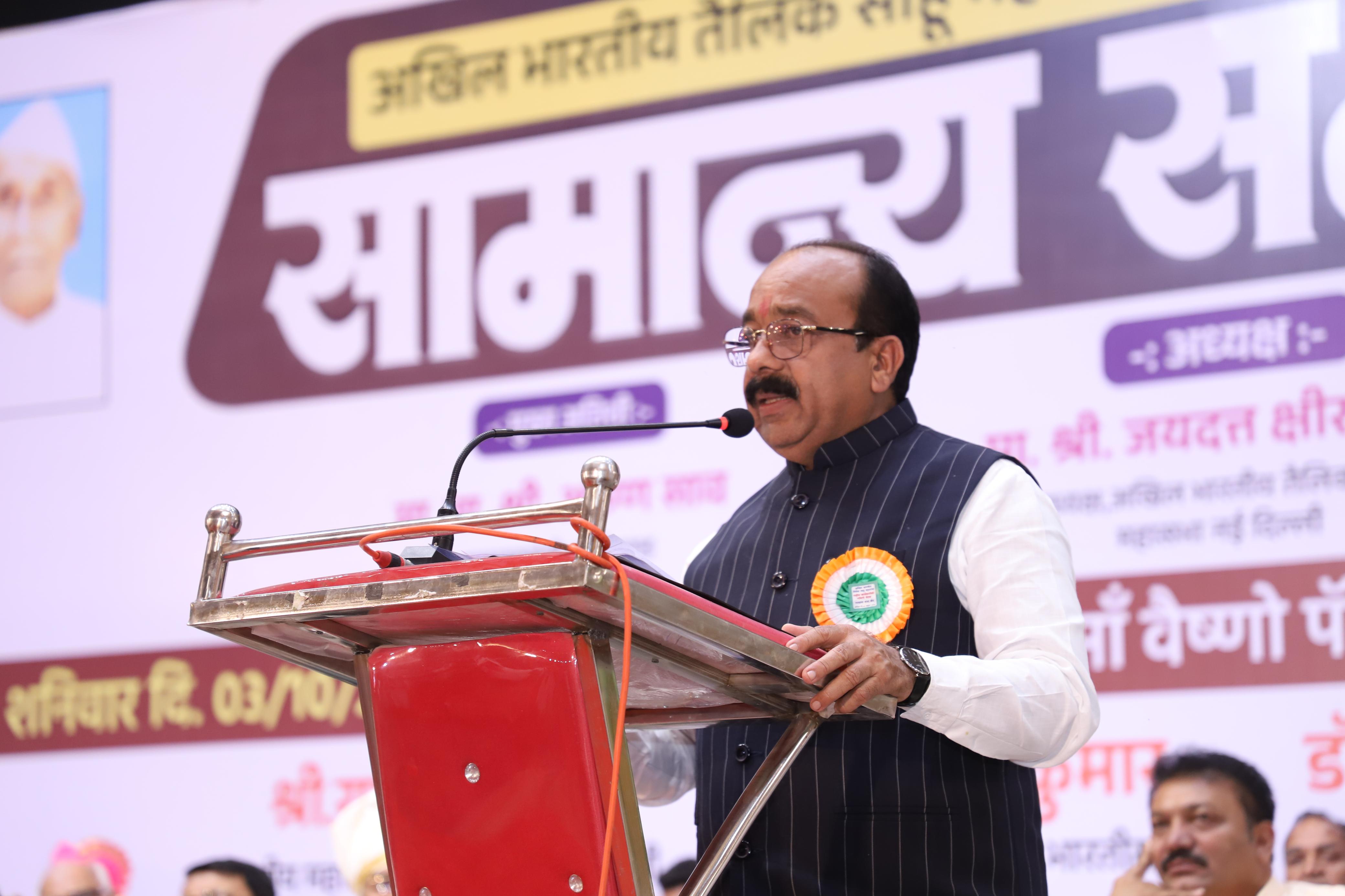 उप मुख्यमंत्री अरुण साव ने ‘केशर काकू’ को श्रद्धांजलि अर्पित कर किया नमन