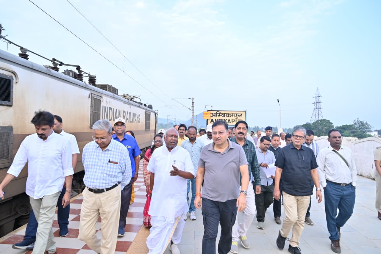 अम्बिकापुर से दिल्ली के लिए बढ़ी रेल सेवा की आवृत्ति, यात्रियों में दिखा उत्साह