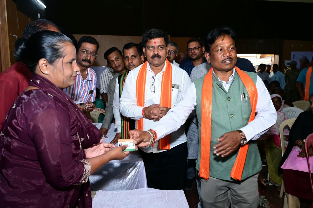 सेवा संकल्प शिविर में एक ही छत के नीचे नागरिकों को मिलीं सरकारी सेवाएं