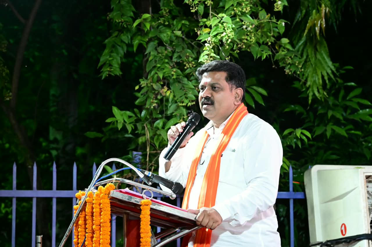 पत्रकार स्व. पंकज शर्मा की प्रतिमा का उप मुख्यमंत्री विजय शर्मा ने किया अनावरण