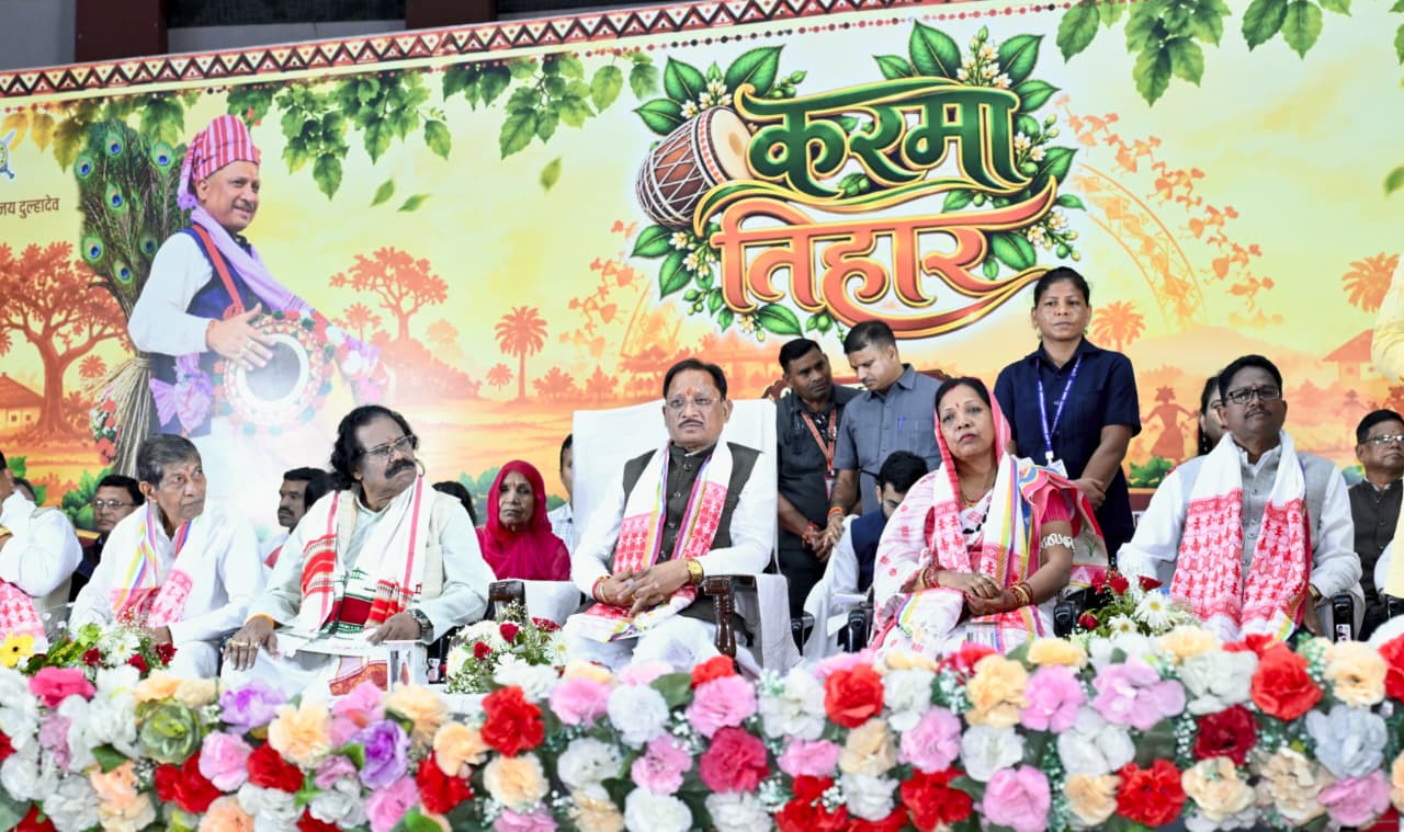 जनजातीय युवाओं के लिए शिक्षा, कौशल विकास, रोजगार और खेल सुविधाओं का विस्तार कर रही सरकार