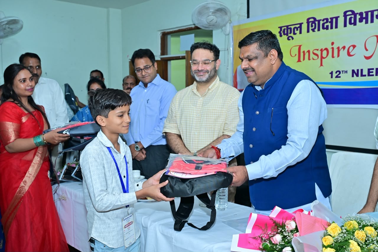 ग्रामीण और आदिवासी क्षेत्रों के विद्यार्थी भी नवाचार से हासिल कर सकते हैं सफलता : शिक्षा विभाग सचिव