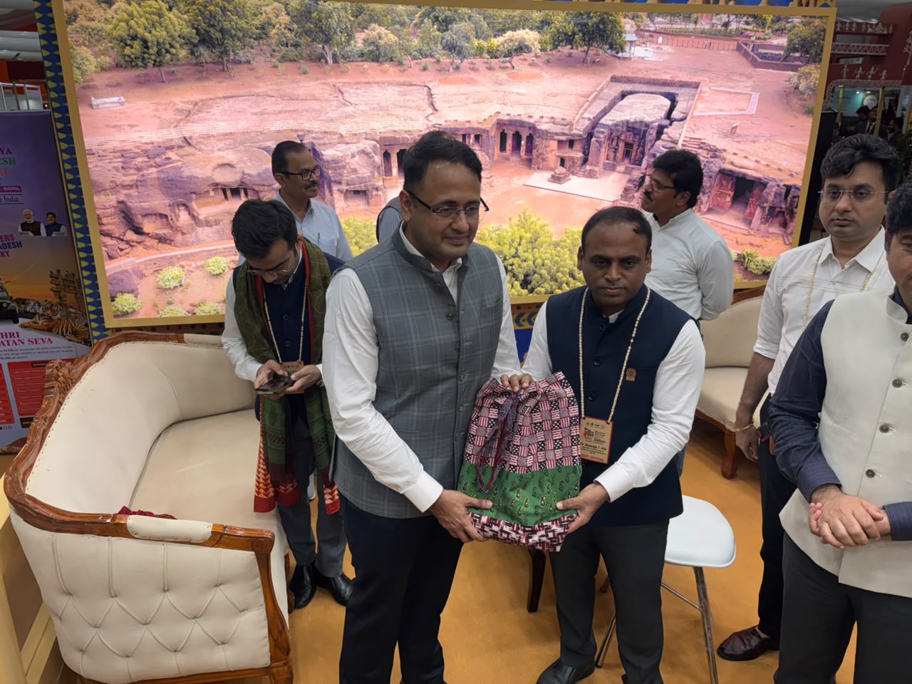 प्राकृतिक सौंदर्य, ऐतिहासिक धरोहर और जनजातीय संस्कृति से छत्तीसगढ़ पर्यटन की विशिष्ट पहचान