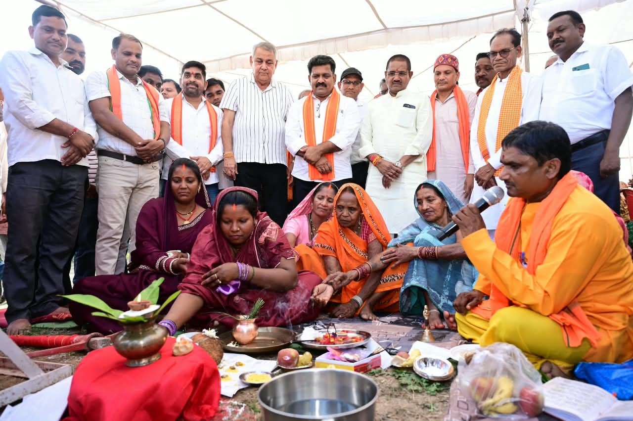 ग्रामीण विकास के साथ शिक्षा सुविधाओं को मजबूत करने पर विजय शर्मा का जोर