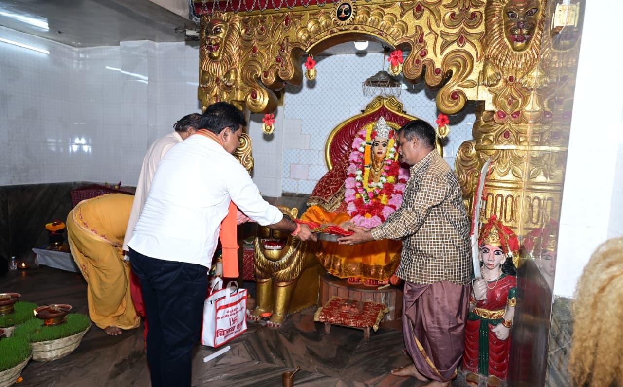 नवरात्रि पर कवर्धा में धार्मिक आस्था के साथ उप मुख्यमंत्री ने की जनकल्याण की कामना