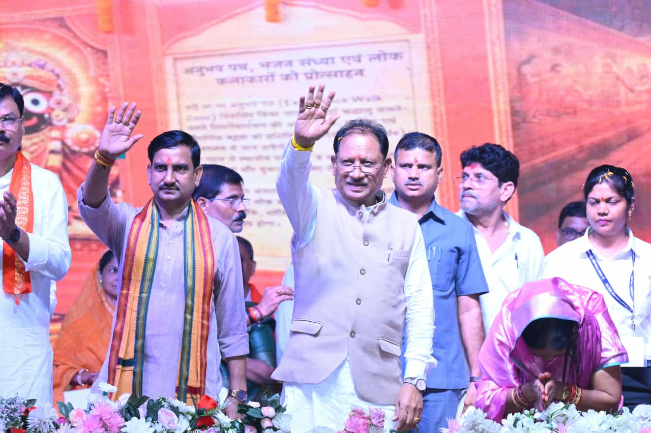 महतारी वंदन योजना से मजबूत हो रहा माताओं-बहनों का आर्थिक स्वावलंबन