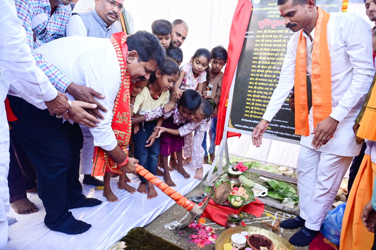 ग्रामीणों से सीधे संवाद कर समस्याओं के समाधान पर उप मुख्यमंत्री का जोर