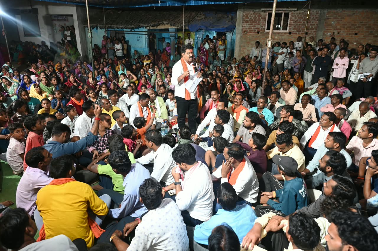 कबरटोला में नवधा रामायण कार्यक्रम में शामिल होकर ग्रामीणों से किया आत्मीय संवाद
