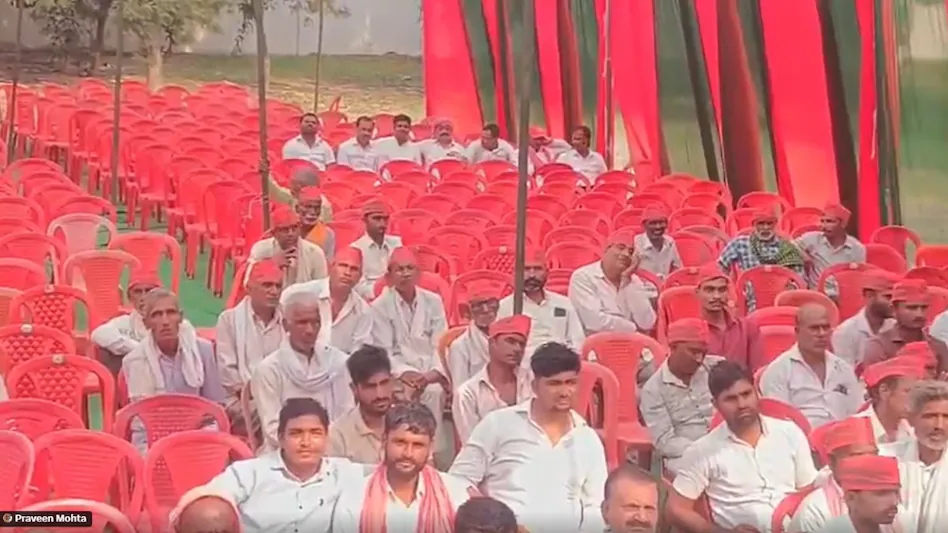 PDA सम्मेलन के वायरल वीडियो पर सियासी बयानबाजी तेज, अखिलेश यादव के फैसले पर सबकी नजर