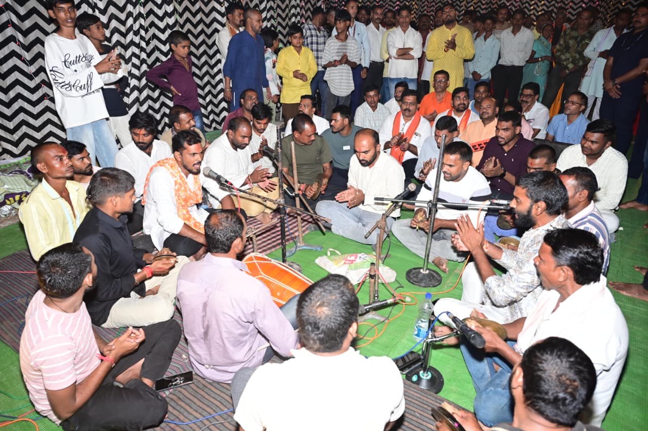 कबीरधाम में नवरात्रि का उत्साह, पिपरिया के दुर्गा पंडालों में पूजा-अर्चना करने पहुंचे विजय शर्मा