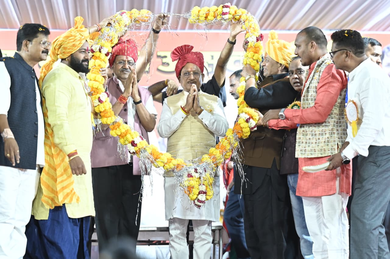 विजयादशमी असत्य पर सत्य और बुराई पर अच्छाई की विजय का शाश्वत संदेश देती है : मुख्यमंत्री विष्णु देव साय