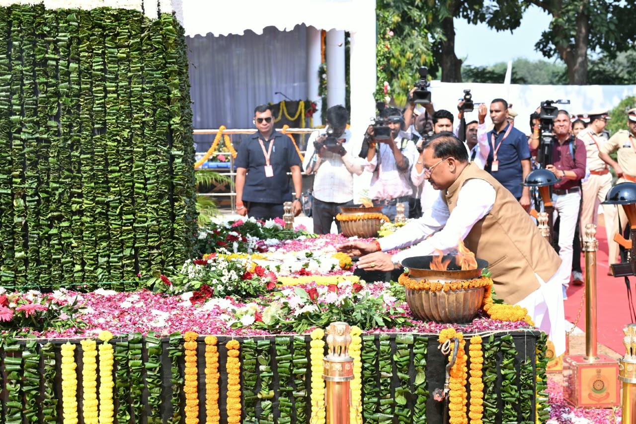 कर्तव्य पथ पर बलिदान देने वाले वीर जवानों का त्याग सदैव स्मरणीय : उप मुख्यमंत्री विजय शर्मा