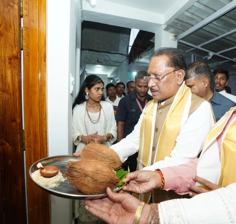 भण्डारपुरी धाम में गुरु दर्शन एवं संत समागम मेले में शामिल हुए मुख्यमंत्री विष्णु देव साय