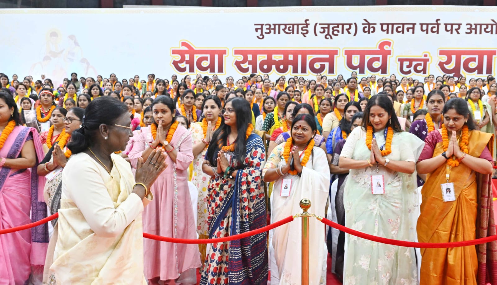 राष्ट्रपति द्रौपदी मुर्मु ने युवाओं से बड़े सपने देखने और राष्ट्र सेवा से जुड़ने का किया आह्वान