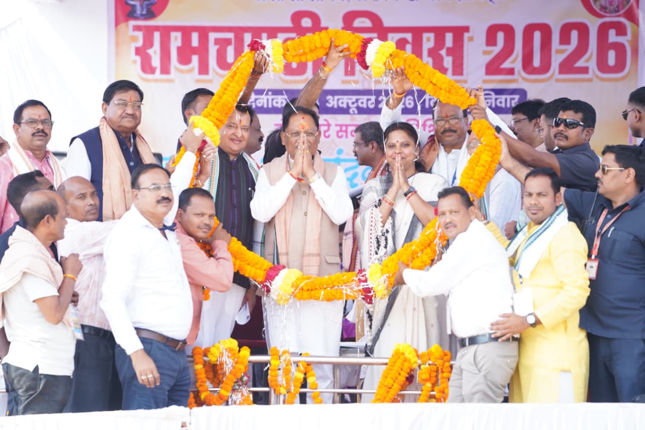 मुख्यमंत्री साय ने गढ़फुलझर में विकास कार्यों को गति देने और बुनियादी सुविधाओं के विस्तार पर दिया जोर