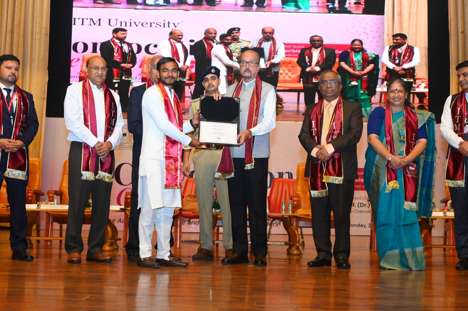 आईटीएम विश्वविद्यालय में 464 विद्यार्थियों को स्नातक और स्नातकोत्तर की उपाधियां प्रदान की गईं