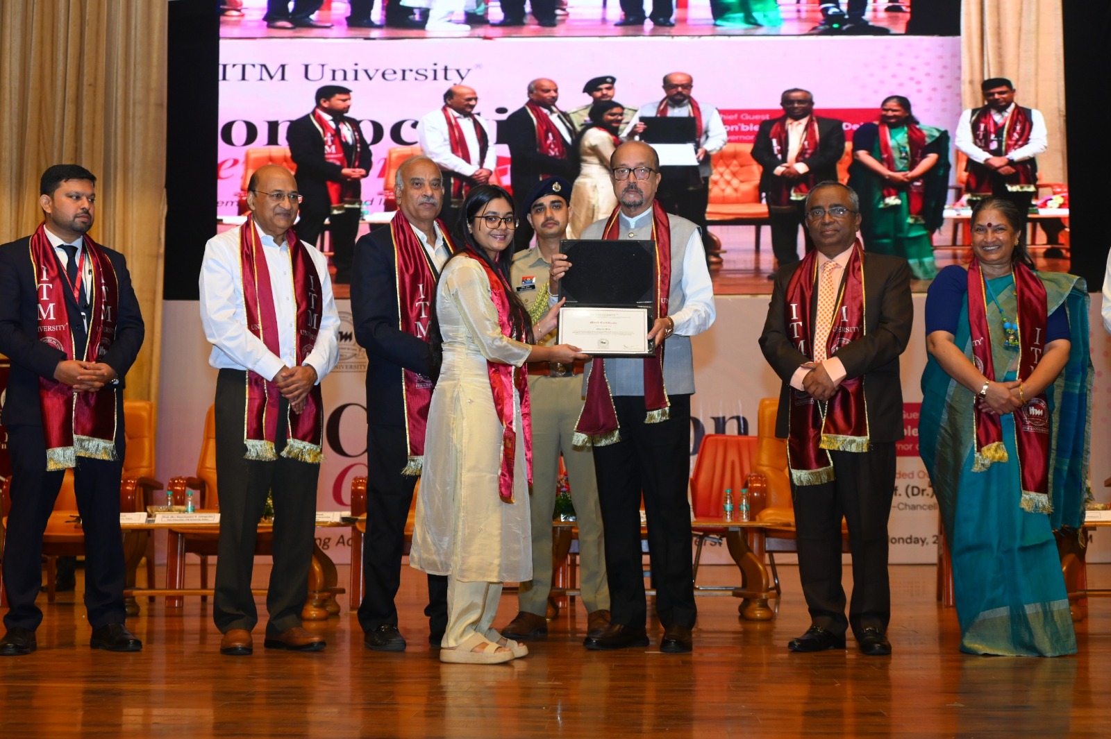 शिक्षा युवाओं में सही-गलत का विवेक विकसित कर जिम्मेदार नागरिक बनाती है : राज्यपाल