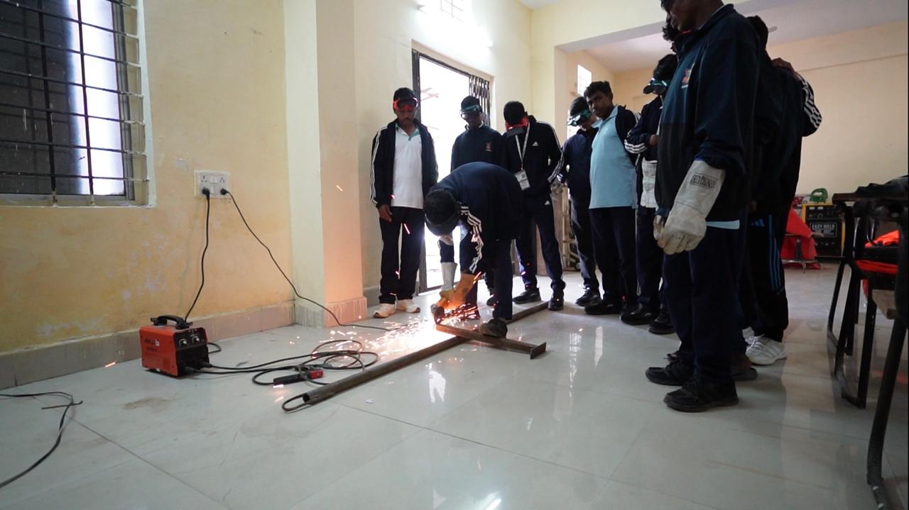 बस्तर में कौशल विकास के जरिए पुनर्वास और रोजगार को मिल रही नई गति