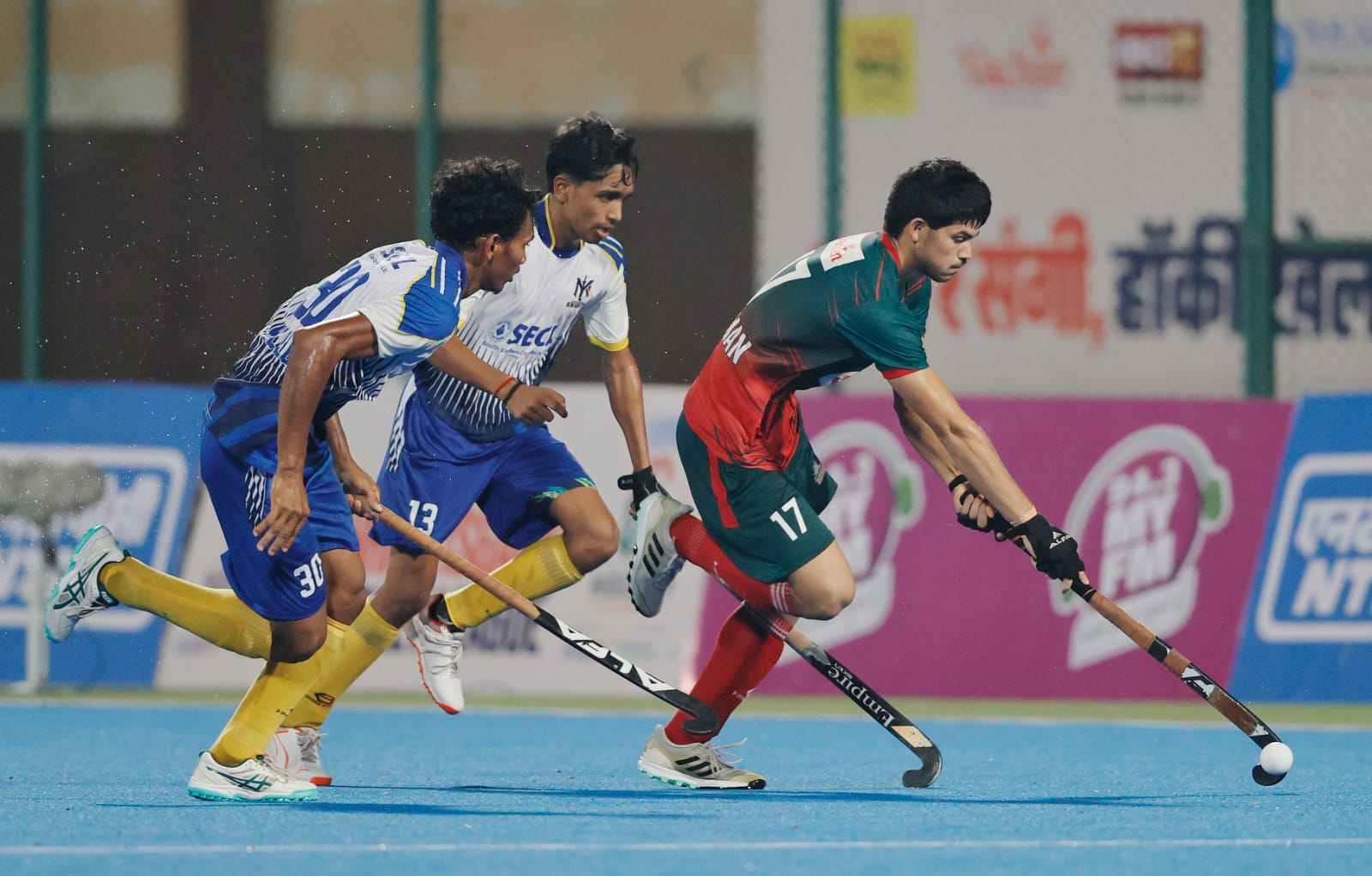 संस्कारधानी स्ट्राइकर्स की जीत में शाहरुख की अहम भूमिका, हैट्रिक से टीम फाइनल में पहुंची