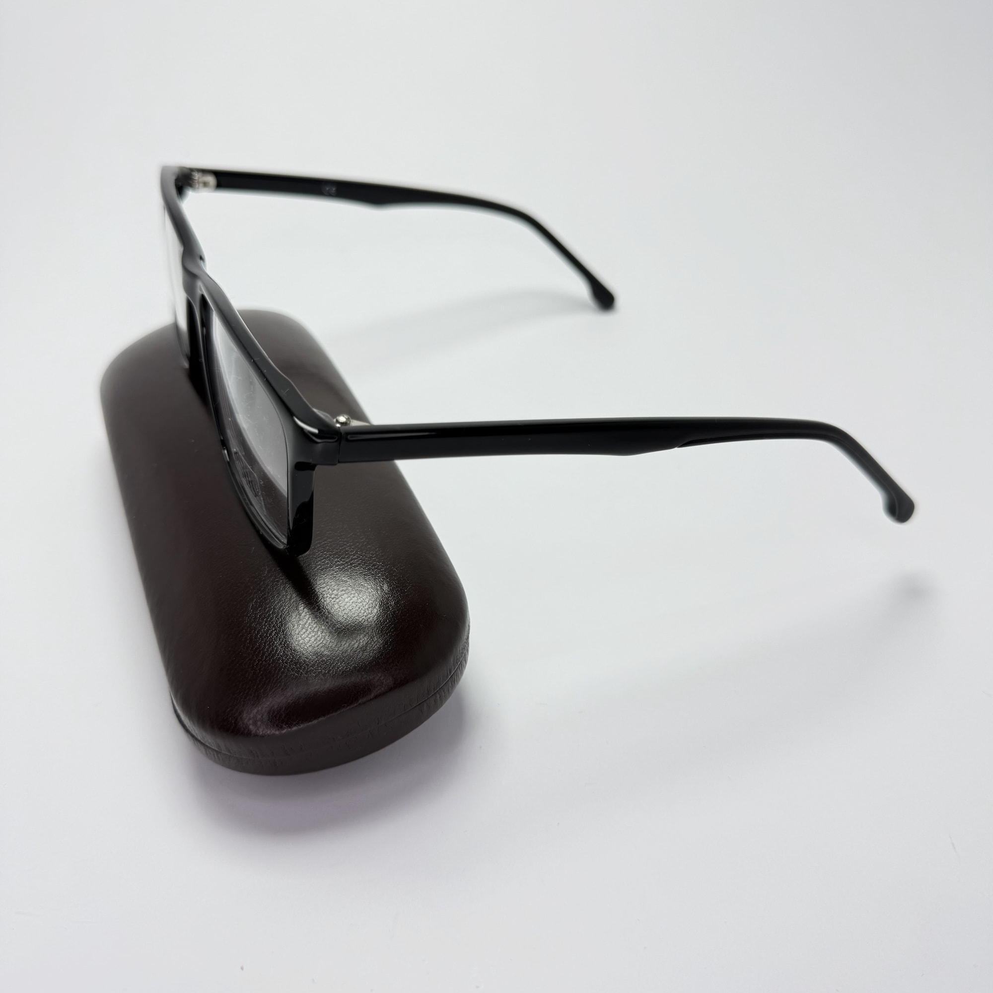 Gio 606 - Optika Lumera