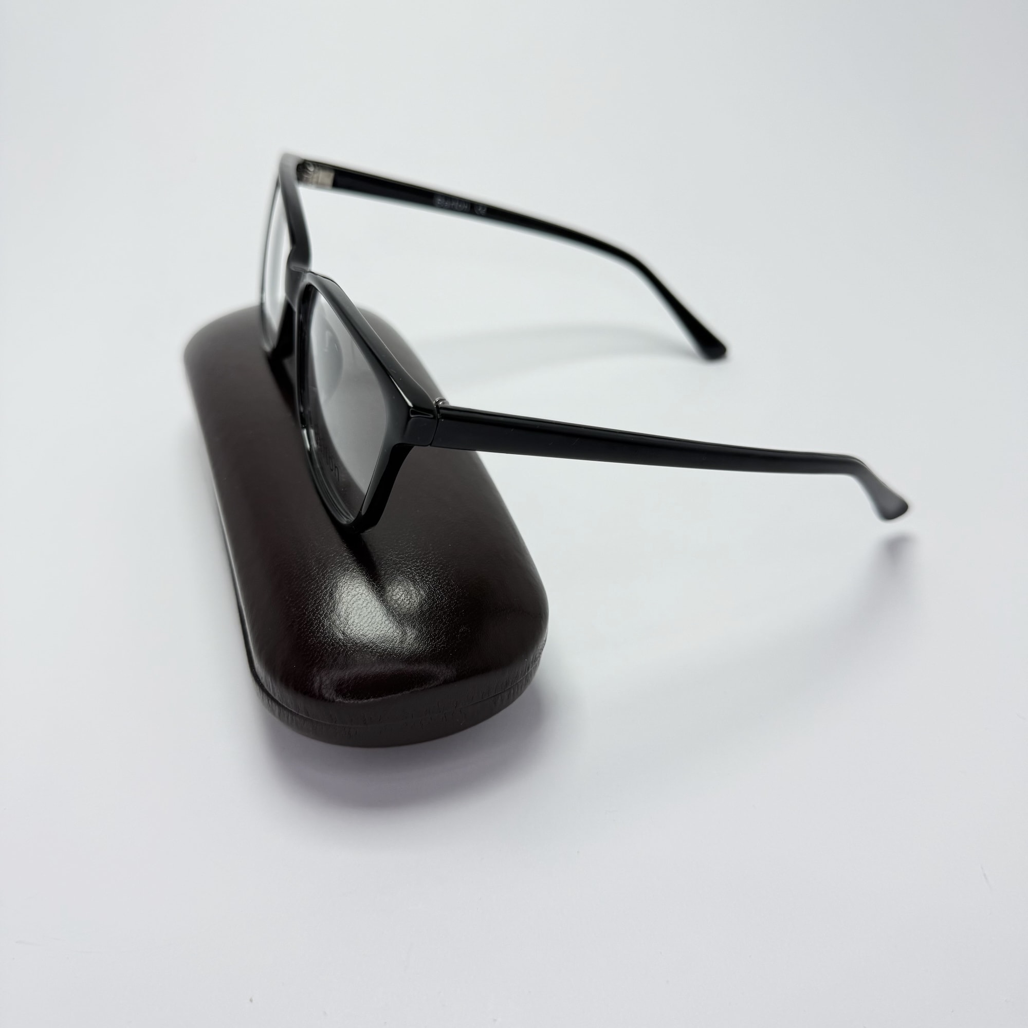 Barton BA011 - Optika Lumera