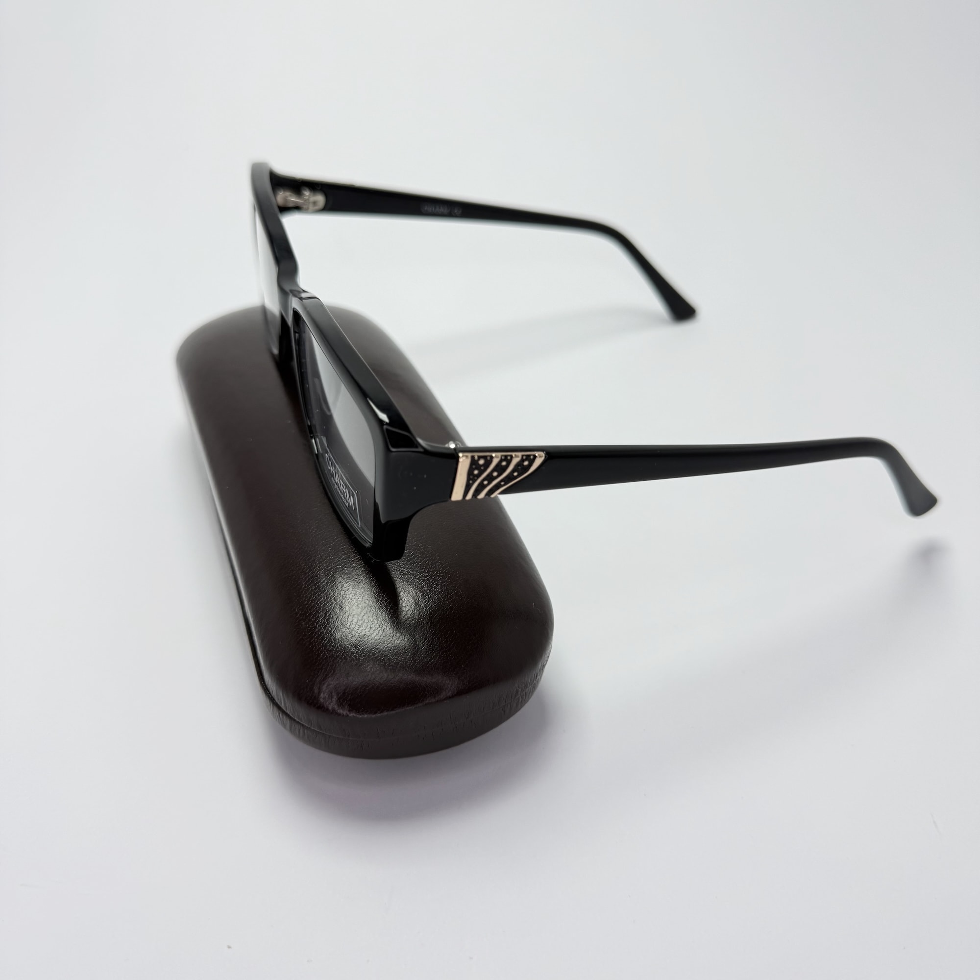 Charm 636B - Optika Lumera