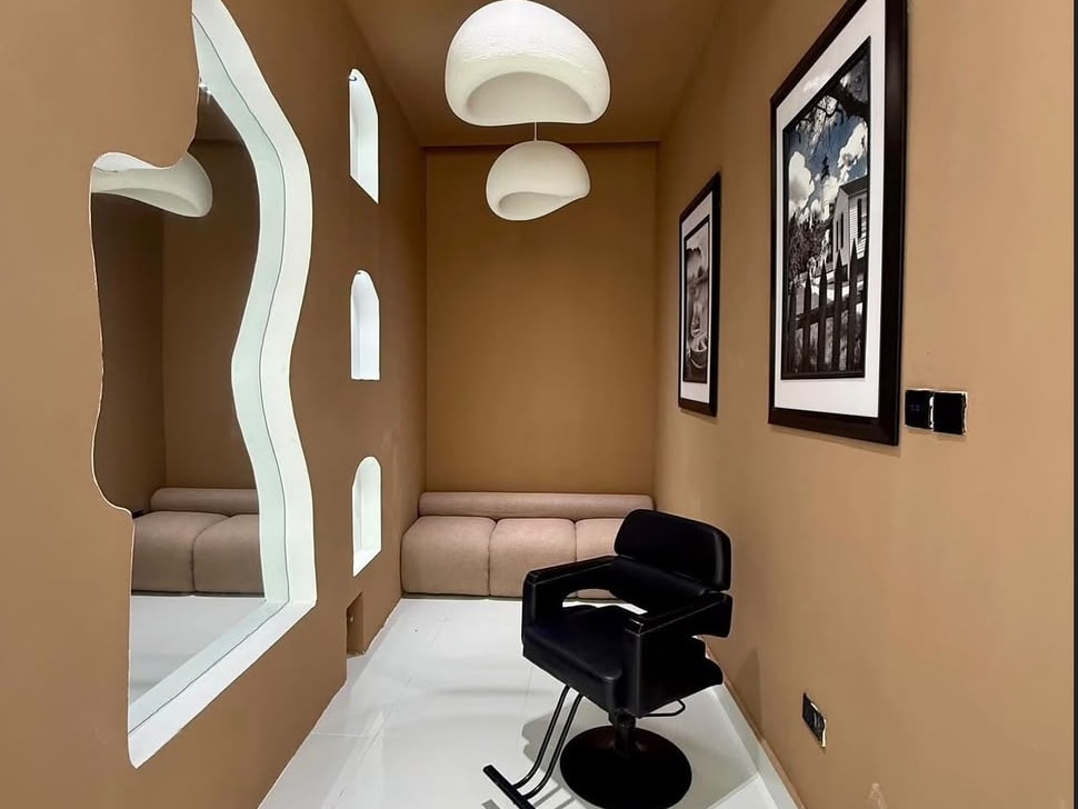 Contemporary 5-Bedroom Fully Detached Home for Sale in Osapa, Lekki — PHOTO-2026-09-27-19-28-57.jpg