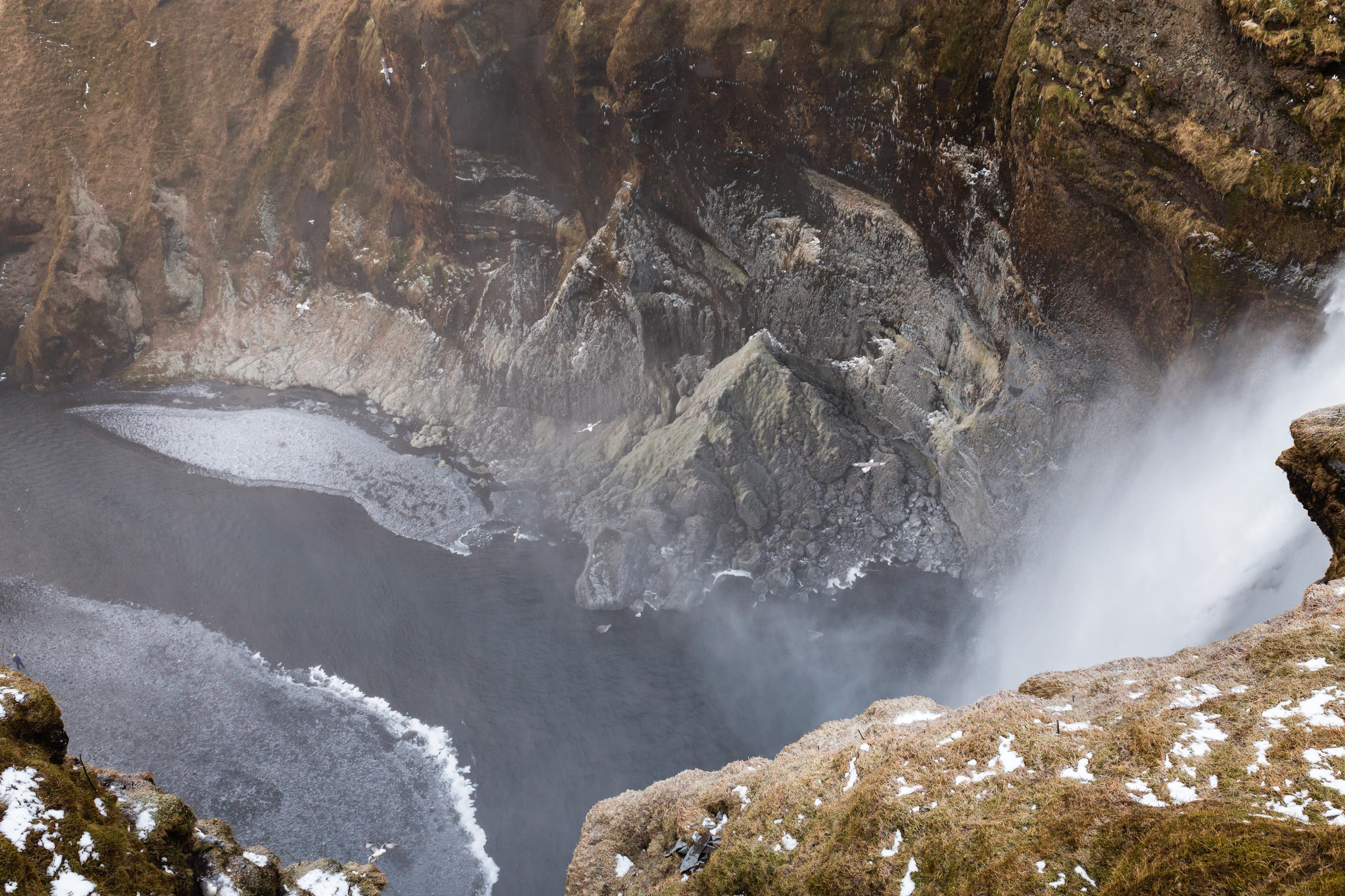 Iceland 0100