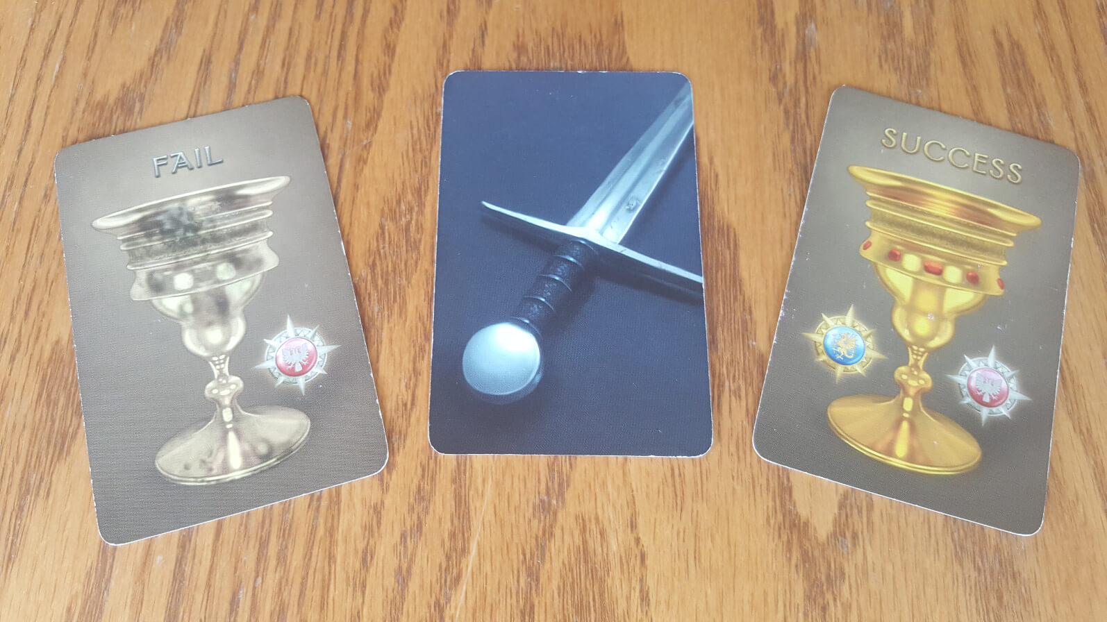Success and fail cards used to resolve Avalon missions