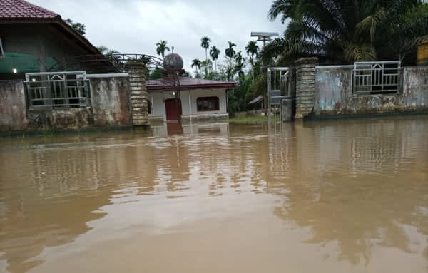 Tanggul Sungai Jambo Reuhat Jebol Meluas, Pemukiman Terendam