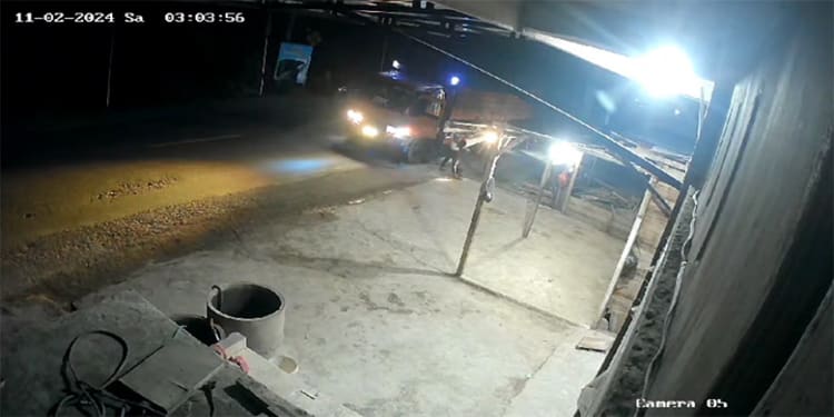 Lihat Video CCTV Pelaku Merusak APK Sulaiman-Abdul Hamid (SAH)