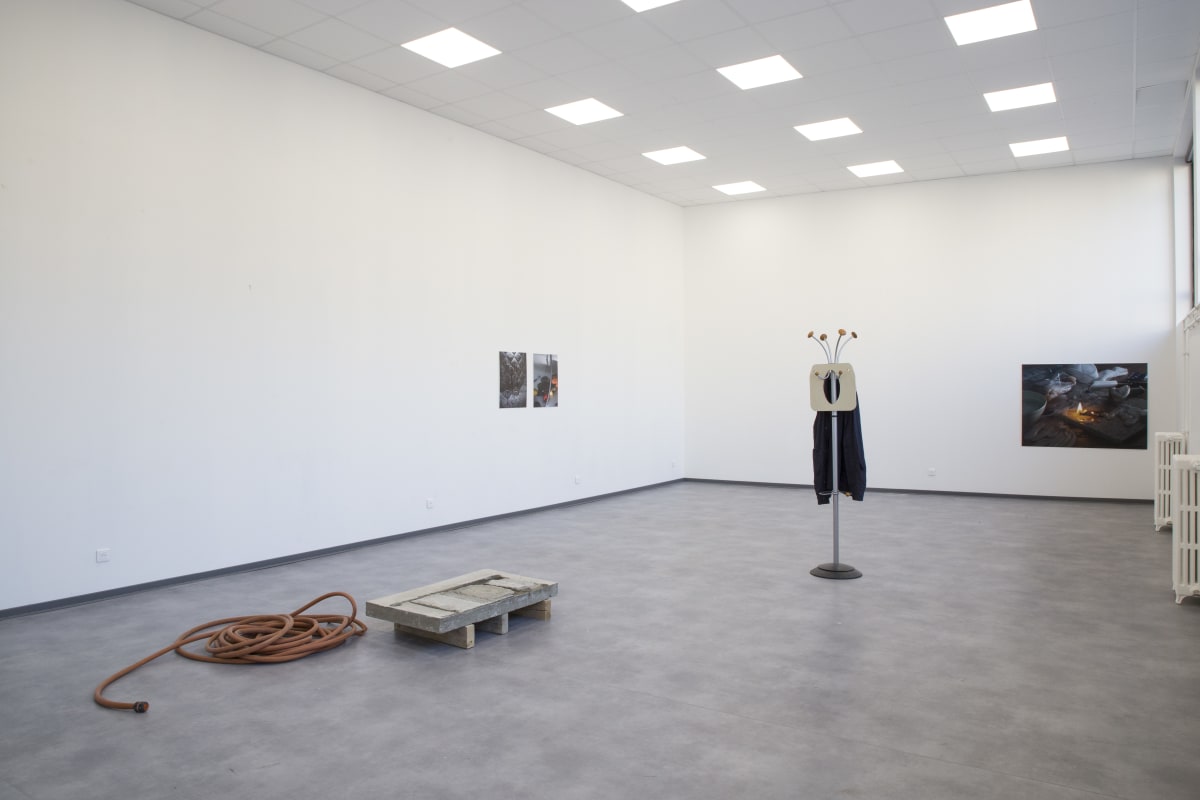 Sit on the Moistened Chair installation view