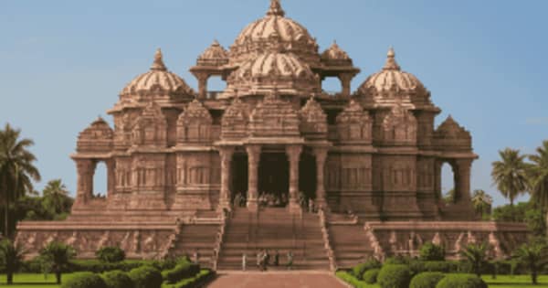Discover Akshardham Serene Boat Ride in Delhi