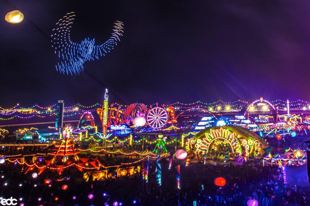 rsz_1electric_daisy_carnival_las_vegas_2021_drone_show
