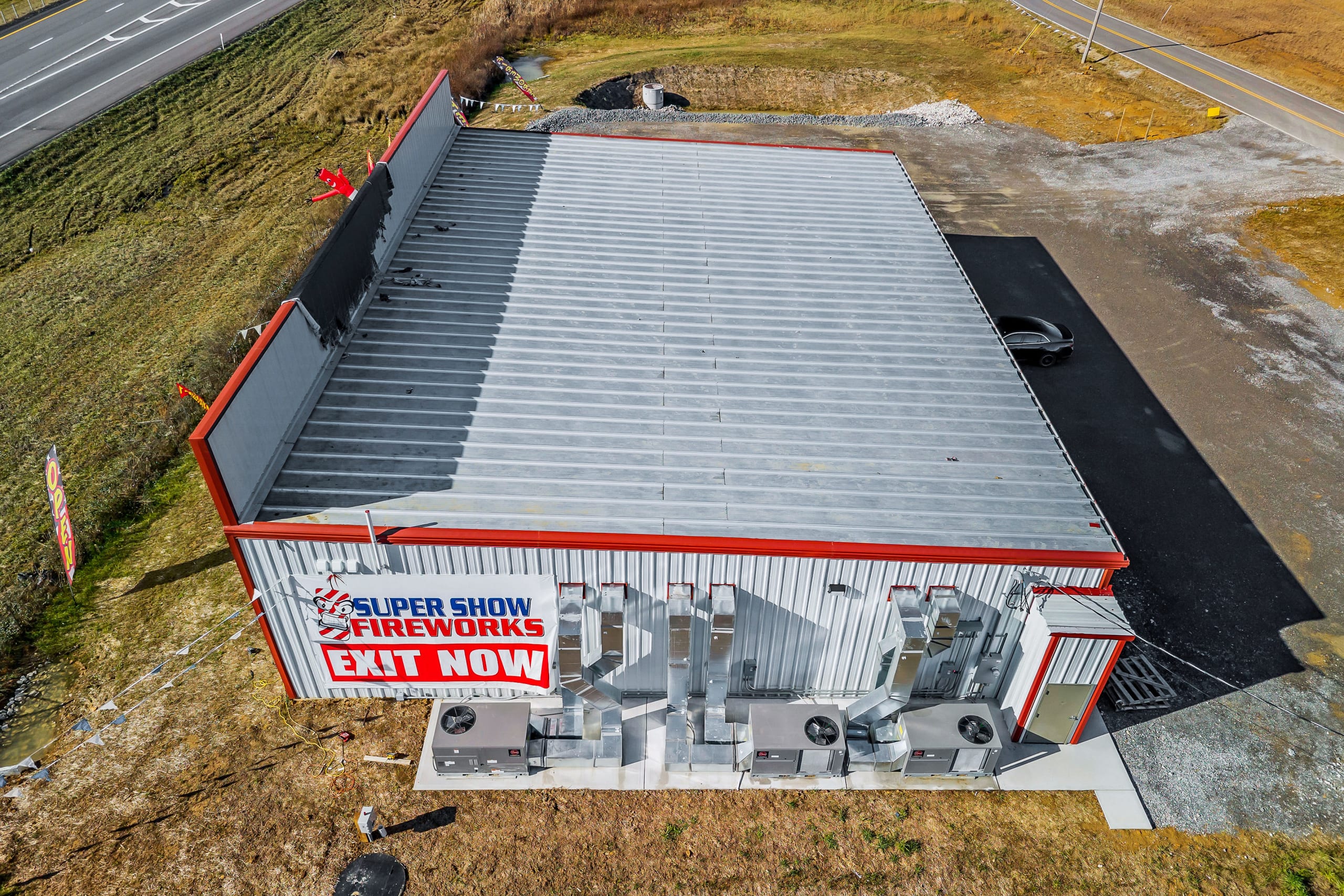 the outside of this 4835 sqft steel building in crossville