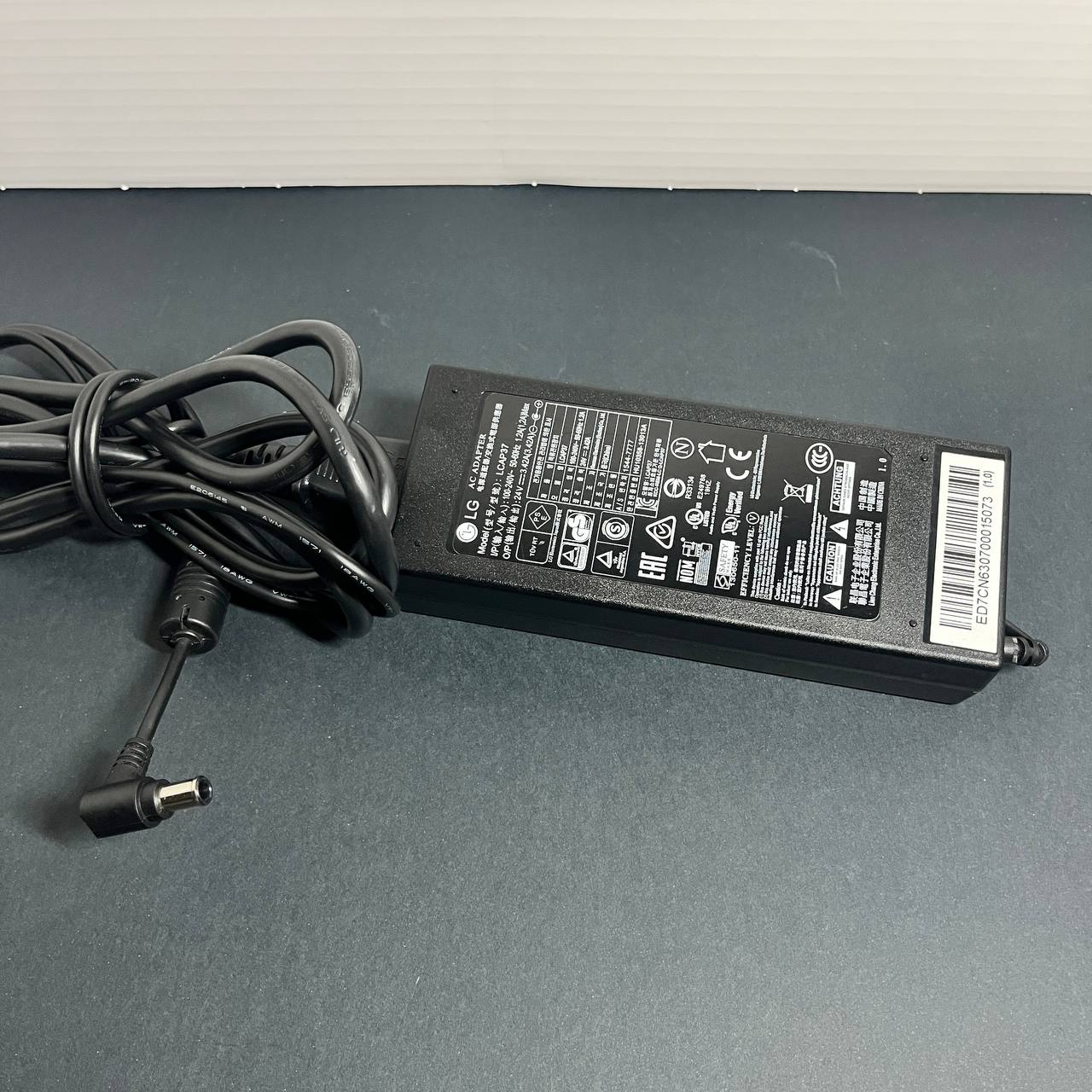 Cargador Original LG 24V 3.42A (Modelo LCAP37) | Fuente de Poder para Soundbar y Monitores