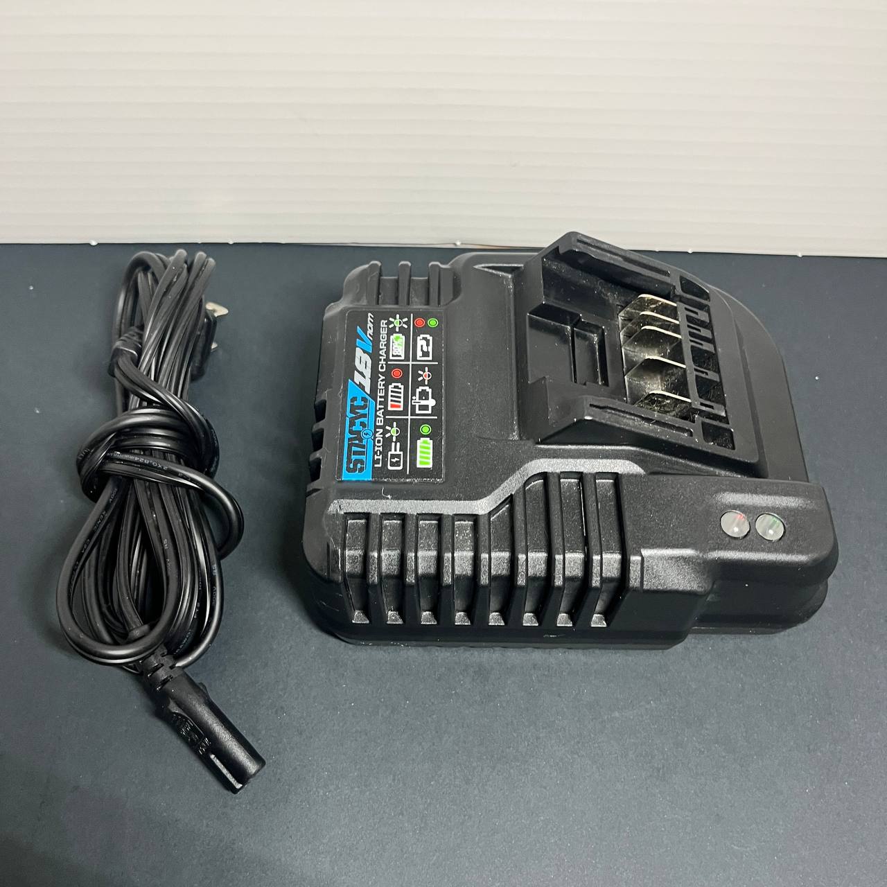 Cargador Original STACYC 18V Li-Ion | Repuesto para Bicicletas Eléctricas