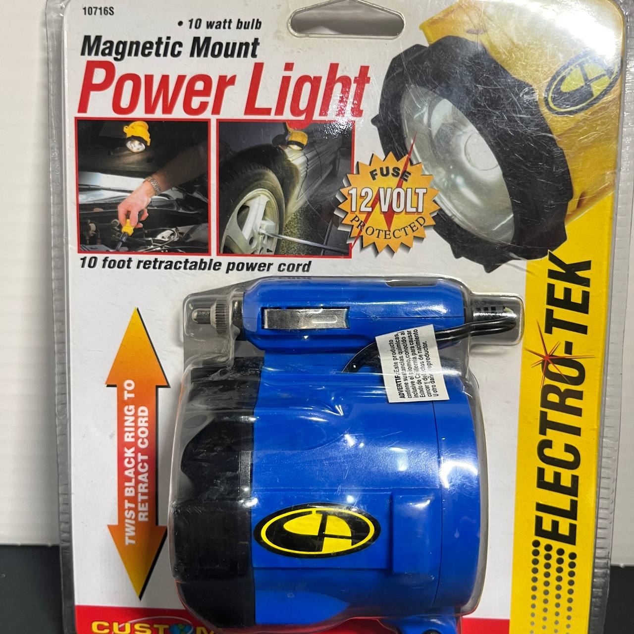 Lámpara de Trabajo Electro-Tek 12V con Base Magnética y Cable Retráctil de 10 pies