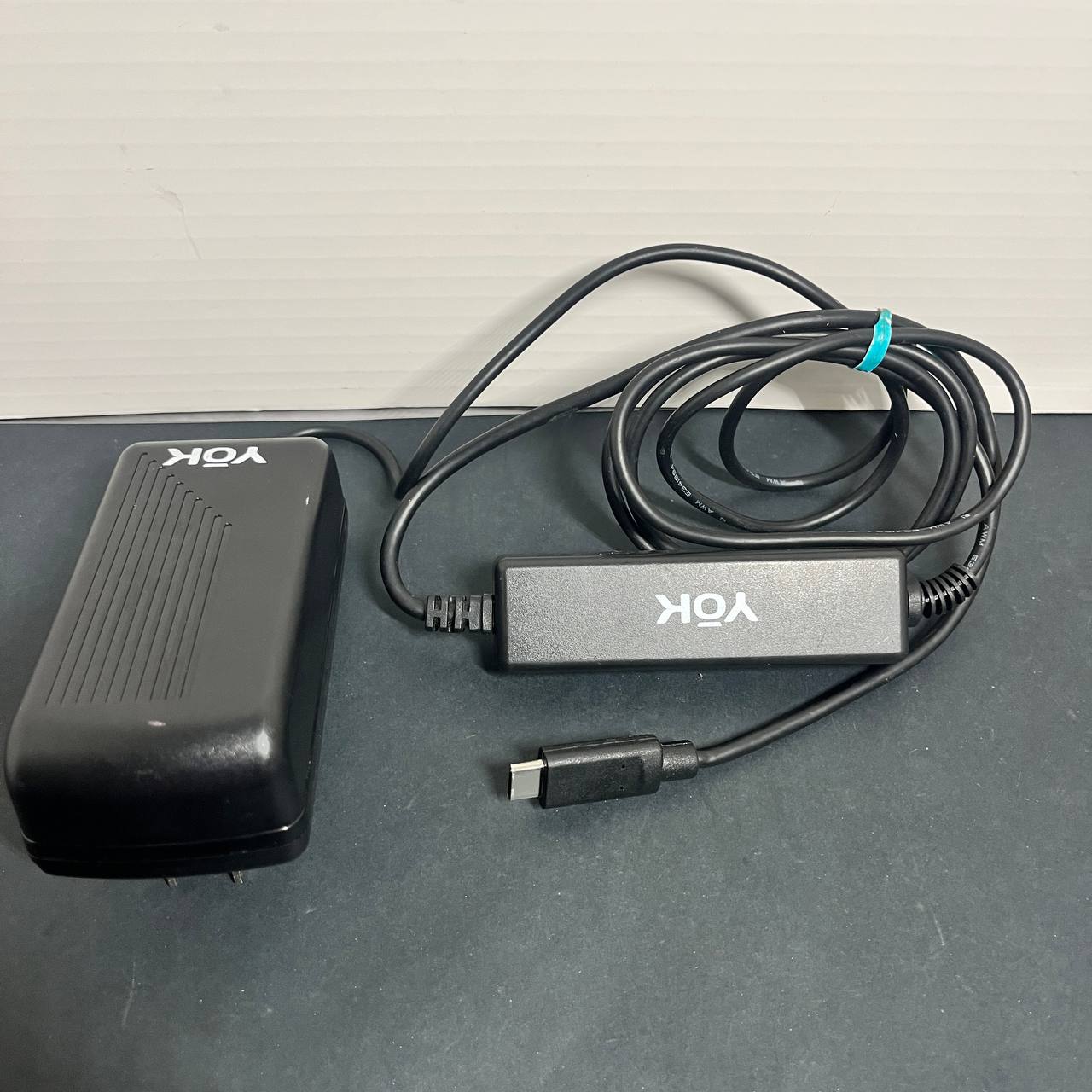 Cargador YŌK USB-C (15V-2.6A) - 65W Nintendo Switch, laptop, y dispositivos tipo c