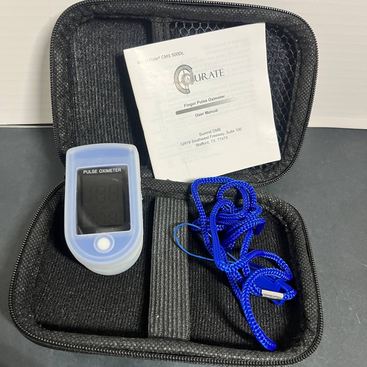 Oxímetro de Pulso AccuRate CMS 500DL con Estuche y Cordón