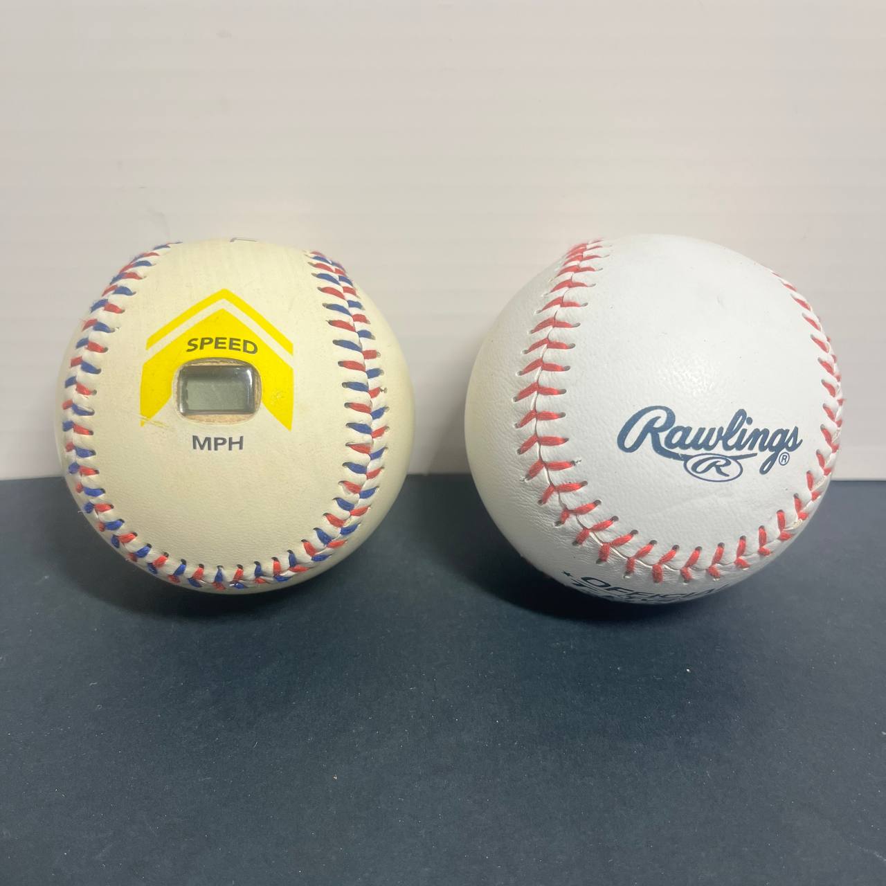 COMBO BÉISBOL: Pelota SKLZ con Radar de Velocidad (Sensor MPH) + Pelota Rawlings T-Ball