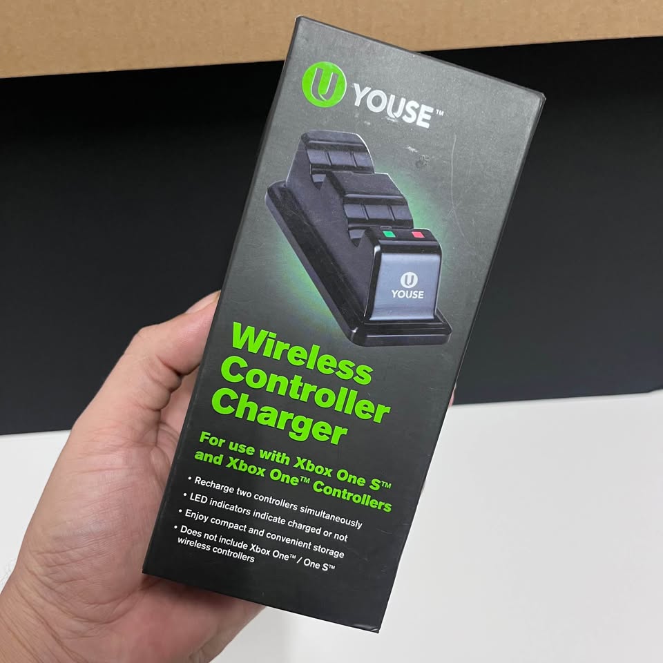 Original Cargador de controles / Mandos Inalámbricos marca U-Youse Xbox One y Xbox One S.