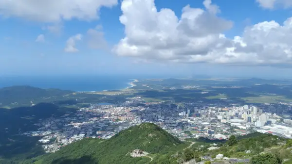 How Waymo’s Robotaxis Deliver Unexpected Leverage Beyond Transportation