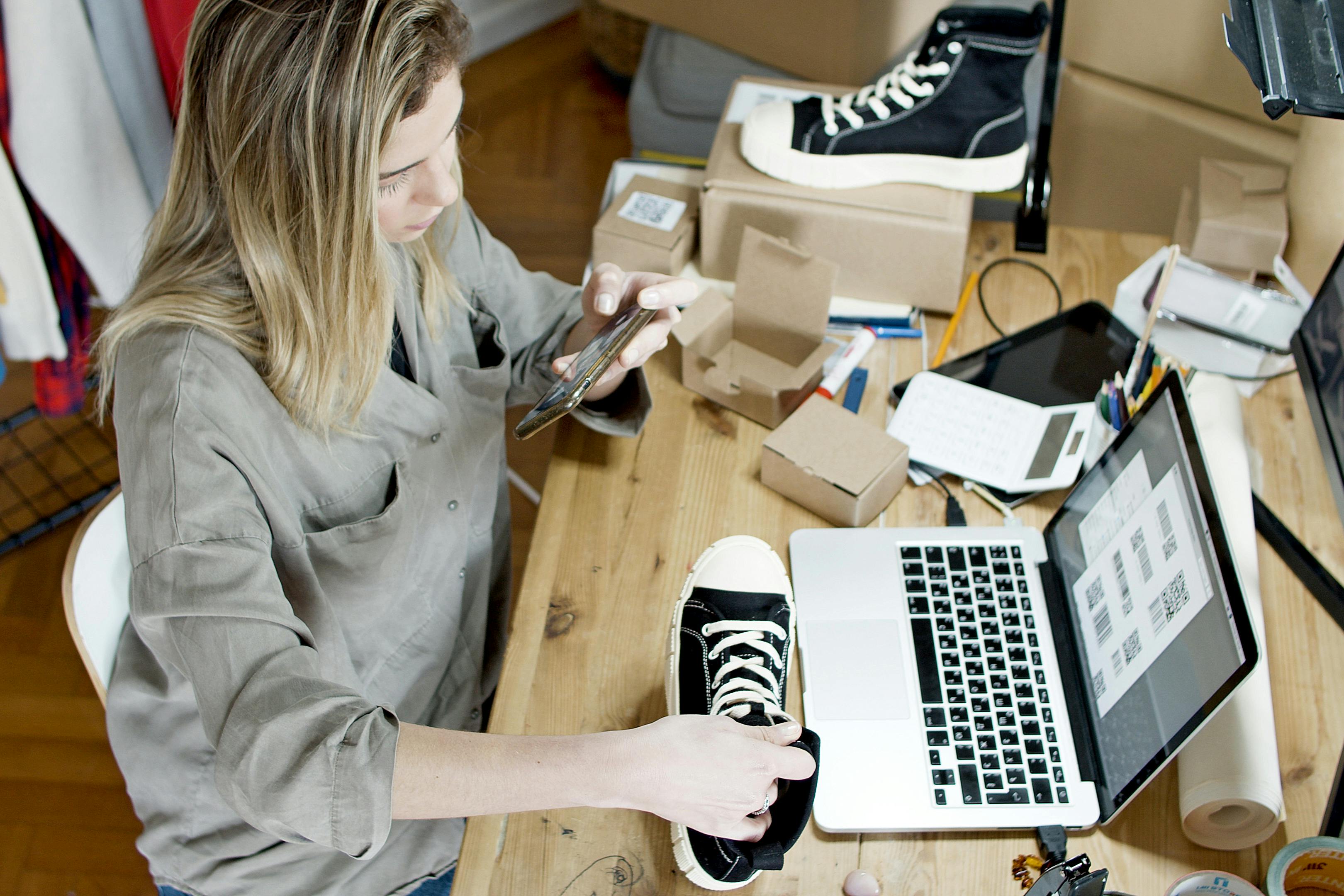 The Complete Guide to Invoicing Software for Small Business in 2026