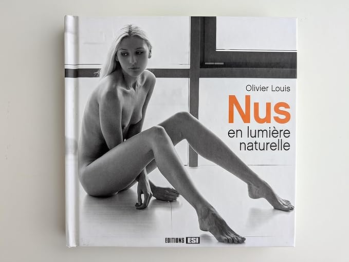 Nus En Lumiere Naturelle