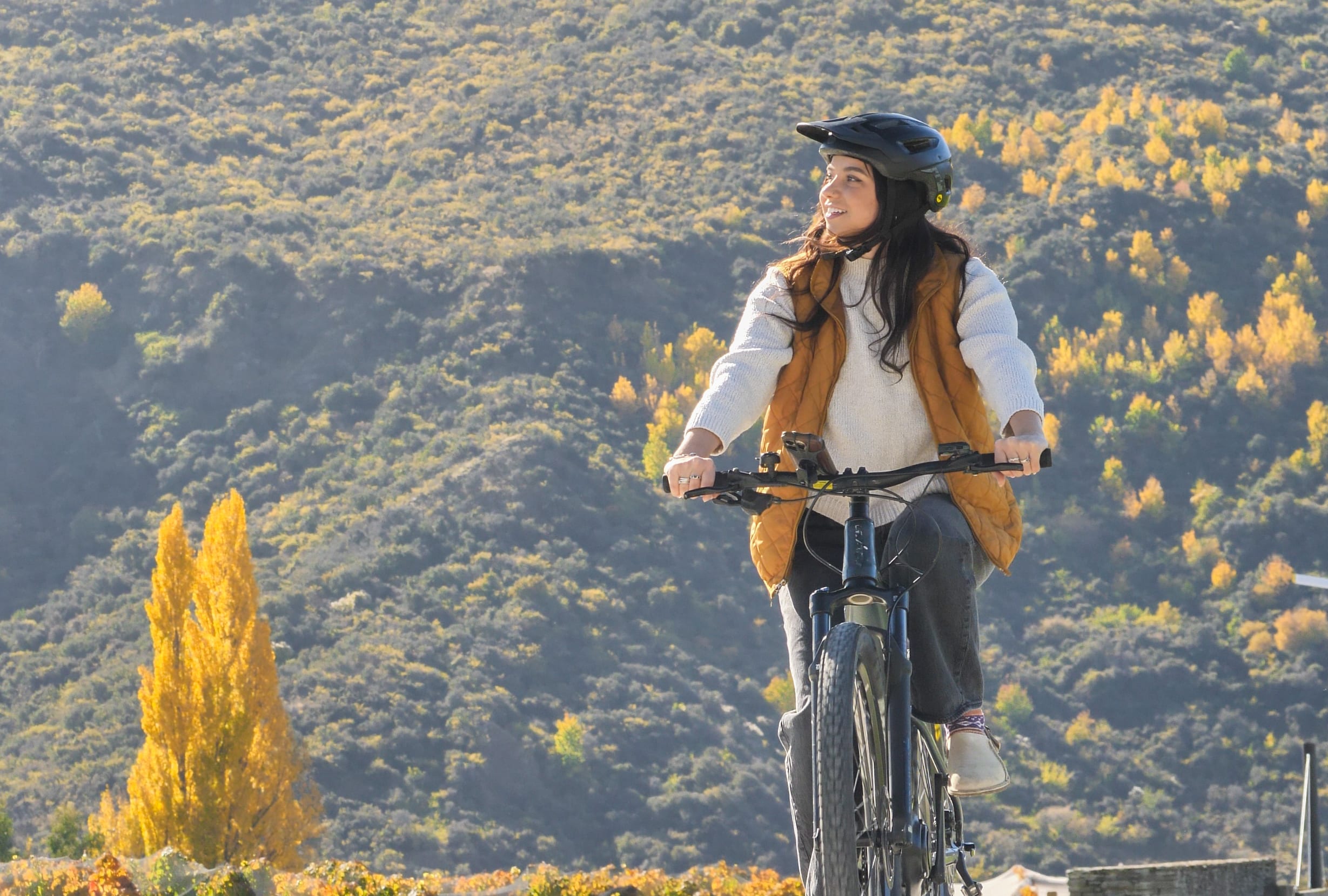 Riding through the Kawarau Gorge on the Gibbston trail
