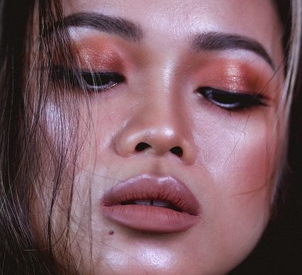 Dewy Makeup