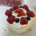 Berry Blast  12 oz by Martin’s Bakery, Finger