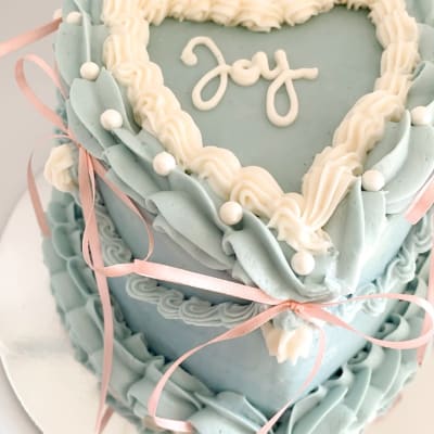 Oh Fudge Bakery, greenback, Cakes, Cupcakes, Cinnamon Rolls