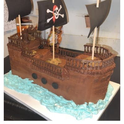 Cakes By Amber Holobaugh, Lexington, Cakes, Cookies, Cupcakes, Cinnamon Rolls, Bars and Brownies, Pies